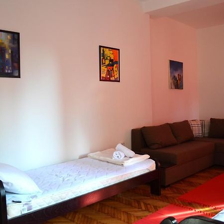 Apartmants Night Lux Ni Rum bild