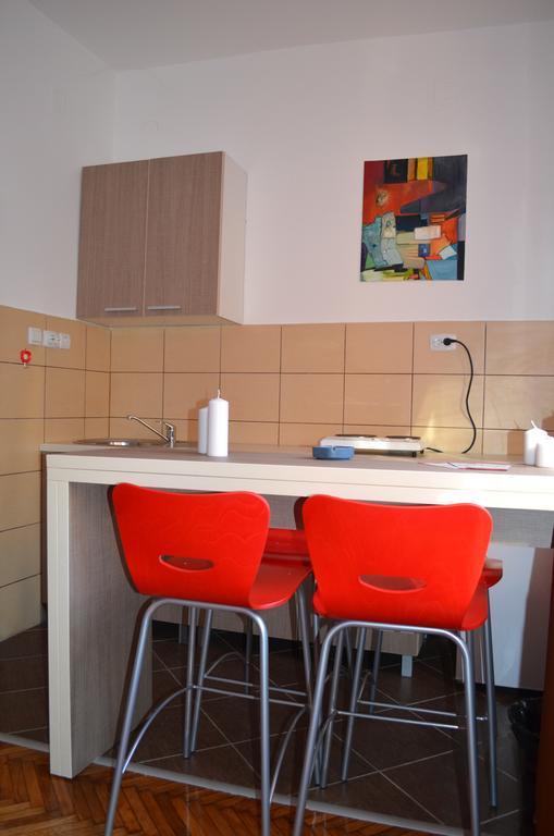 Apartmants Night Lux Ni Rum bild